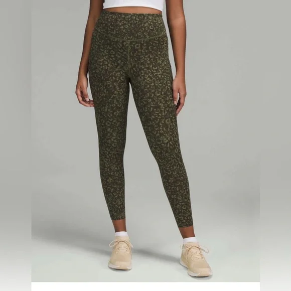 Lululemon Base Pace High-Rise Tight 28" Size 10 - Picture 2 of 11